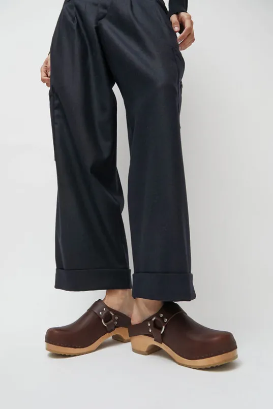 Brando Clog on Vintage Base in Molasses