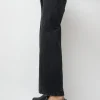 Brando Clog on Vintage Base in Black on Black Base