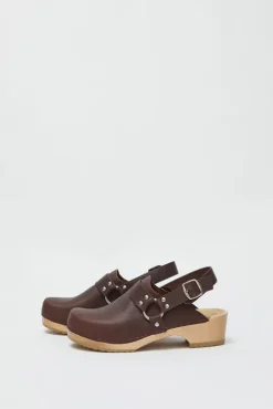 Brando Clog on Vintage Base in Molasses