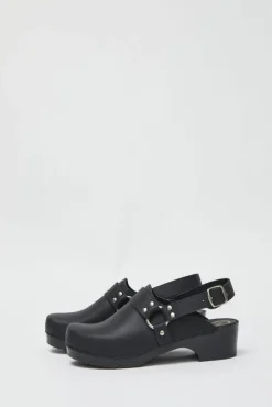 Brando Clog on Vintage Base in Black on Black Base