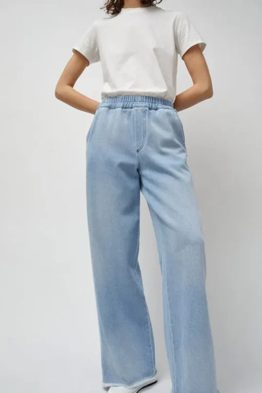 Polly Elastic Waist Jean in Light Blue